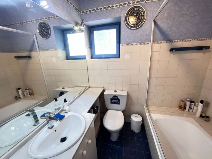 Image No.27-4 Bed Property for sale