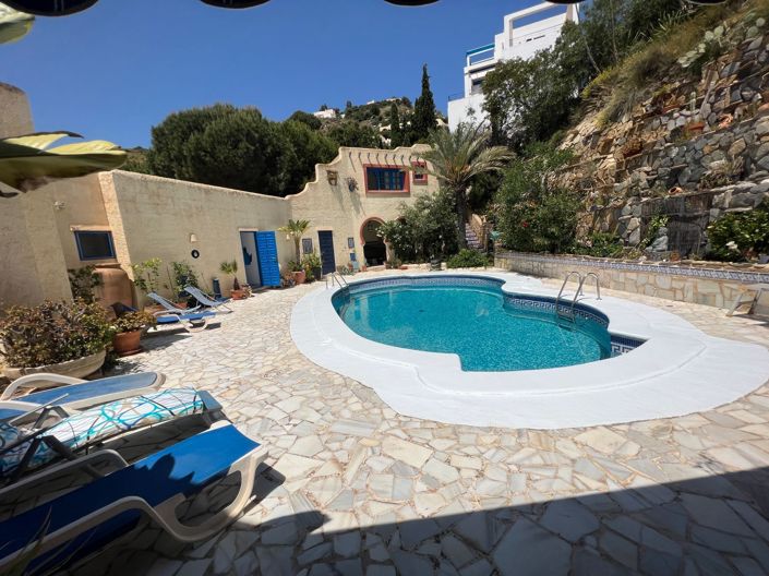 Image No.3-4 Bed Property for sale