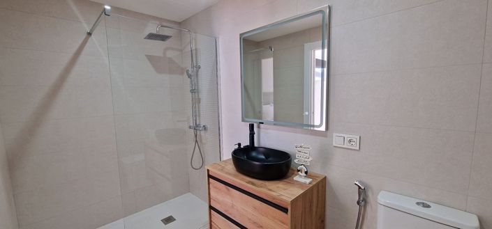 Image No.18-2 Bed Apartment for sale