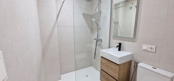 Image No.21-2 Bed Apartment for sale