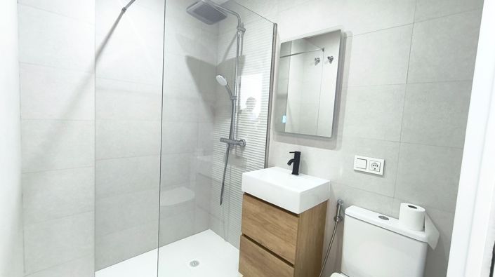 Image No.8-2 Bed Apartment for sale