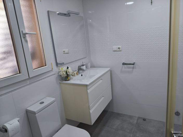 Image No.12-3 Bed Villa for sale