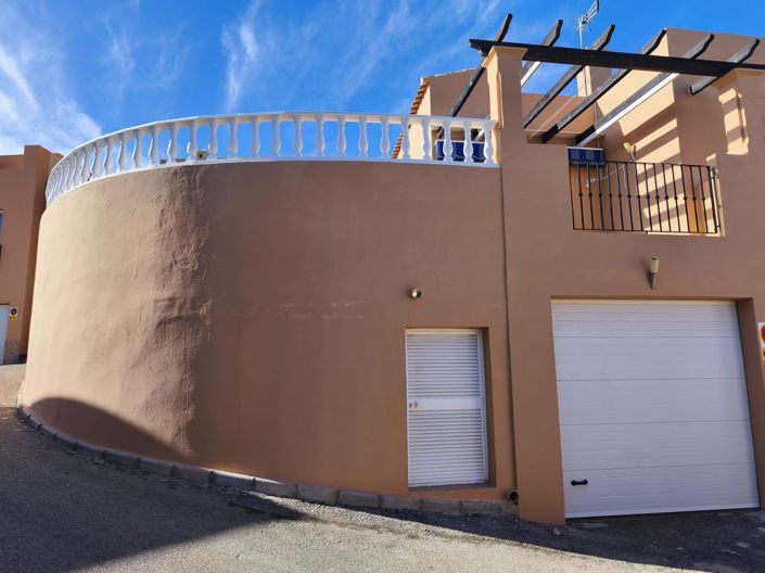 Image No.2-3 Bed Villa for sale