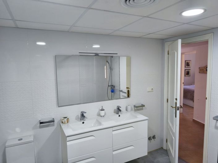 Image No.21-3 Bed Villa for sale