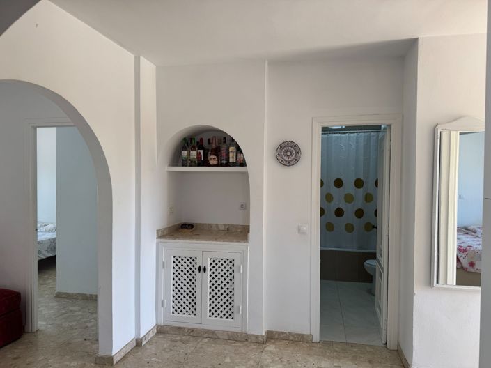 Image No.24-3 Bed Apartment for sale