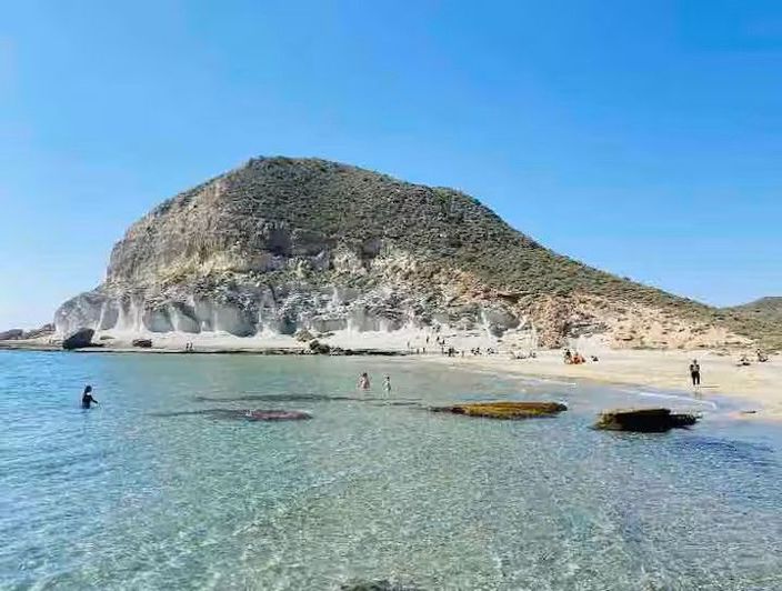 Image No.26-2 Bed Apartment for sale