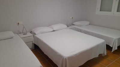 20251007103433