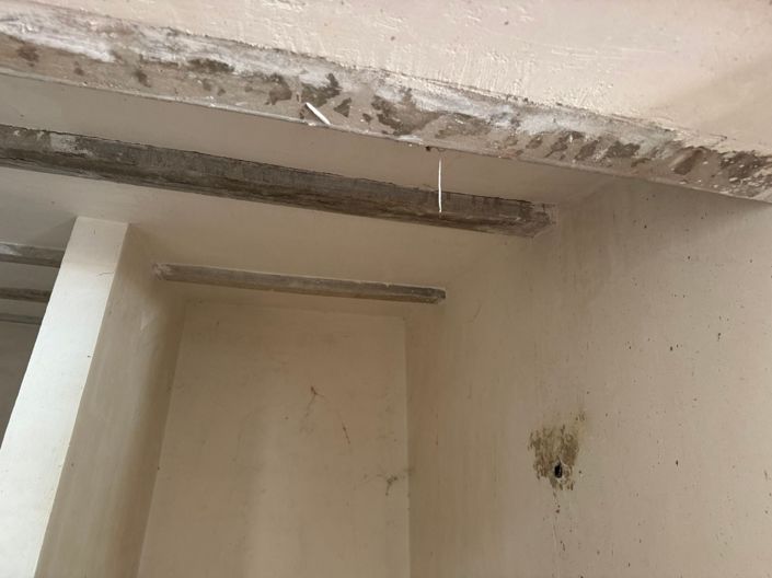 Image No.12-2 Bed Townhouse for sale