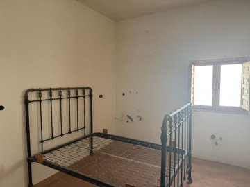 57638715-5e01-49db-b738-4ac6a2c651a1