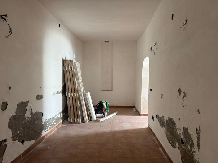 Image No.9-2 Bed Townhouse for sale