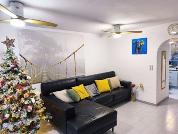 12d722a4-4948-4215-85e4-70374cb30eea