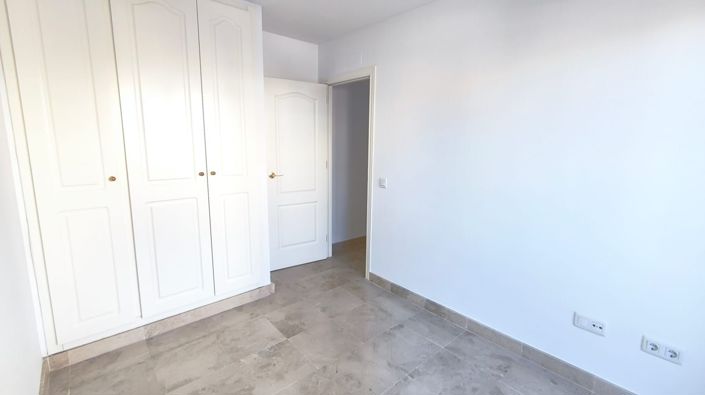 Image No.11-3 Bed Duplex for sale