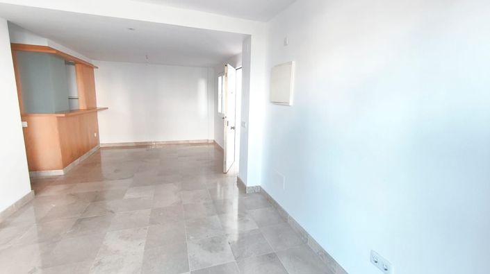 Image No.18-2 Bed Apartment for sale