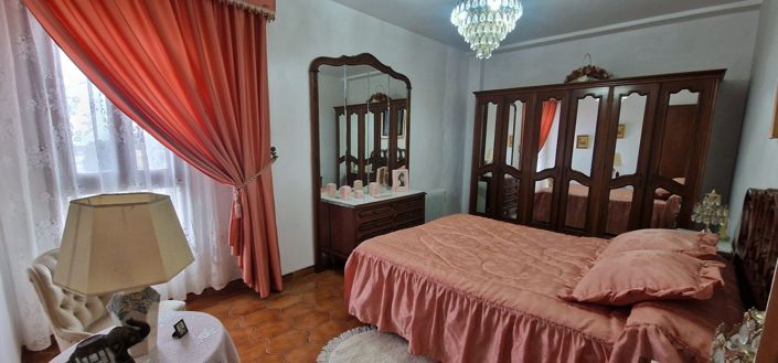 Image No.11-3 Bed Apartment for sale