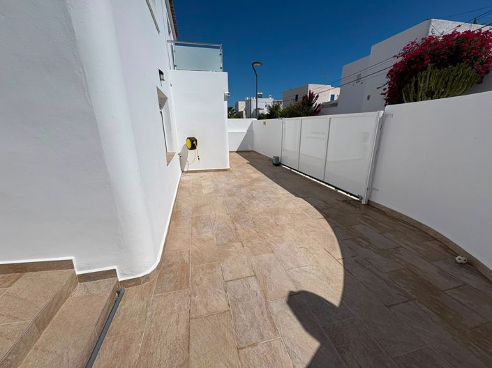 Image No.19-3 Bed Villa for sale