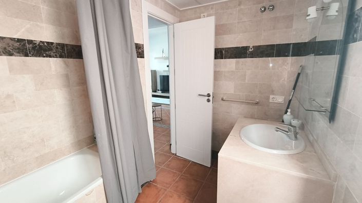 Image No.13-2 Bed Apartment for sale
