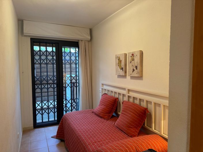 Image No.12-3 Bed Apartment for sale