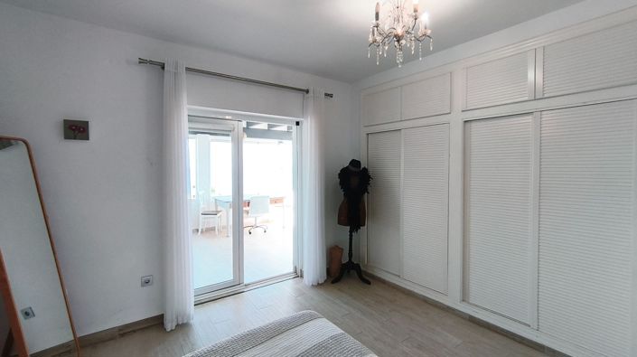 Image No.21-4 Bed Property for sale