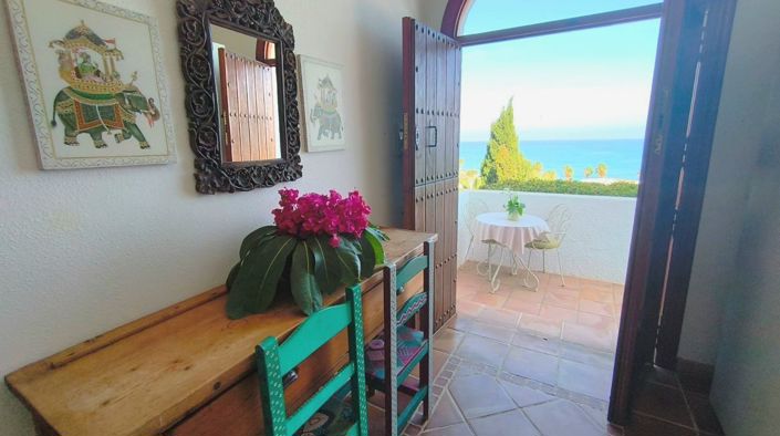 Image No.27-4 Bed Property for sale