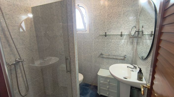 Image No.30-4 Bed Property for sale