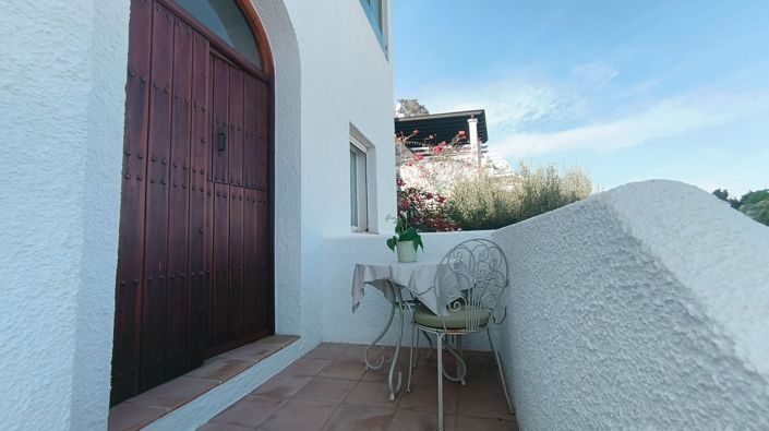 Image No.36-4 Bed Property for sale