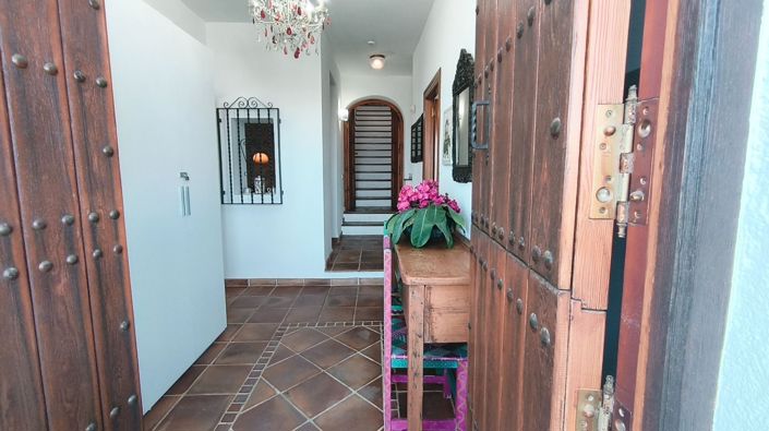 Image No.37-4 Bed Property for sale