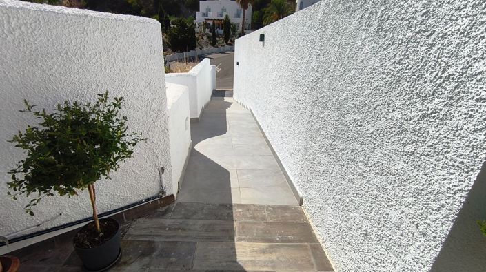 Image No.45-4 Bed Property for sale