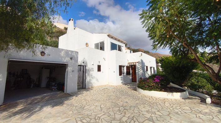Image No.35-3 Bed Villa for sale