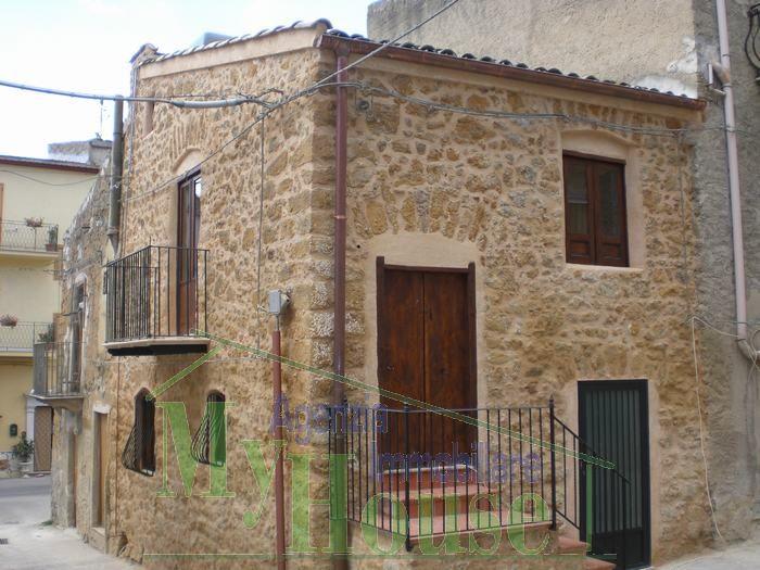 Image No.1-Maison de 2 chambres à vendre à Cianciana