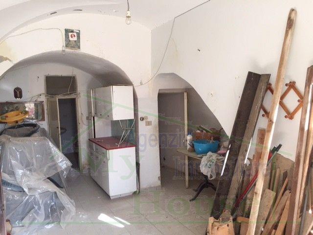 Image No.18-2 Bed House for sale