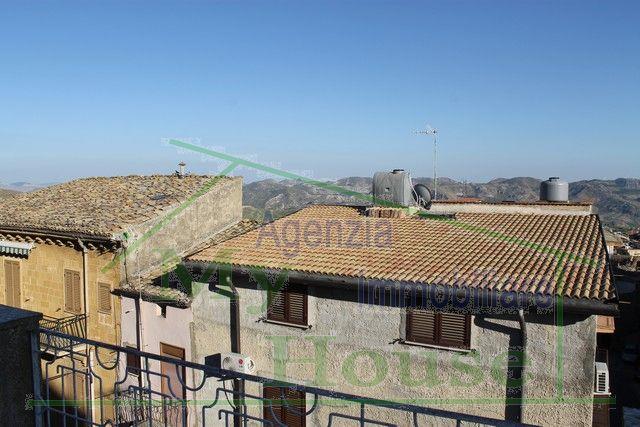 Image No.20-Maison de ville de 3 chambres à vendre à Cianciana