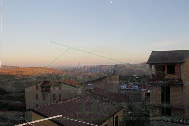 Image No.3-Maison de ville de 2 chambres à vendre à Cianciana