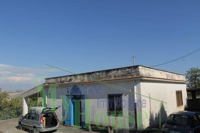 Image No.11-Villa de 3 chambres à vendre à Alessandria della Rocca