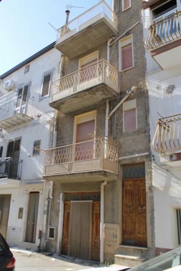 Image No.2-3 Bed Townhouse for sale