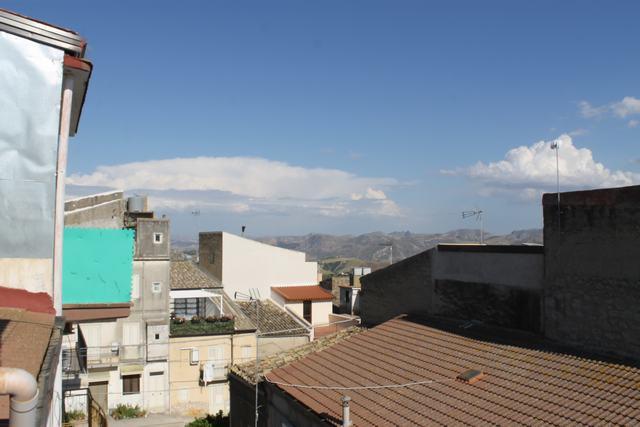 Image No.18-3 Bed Townhouse for sale