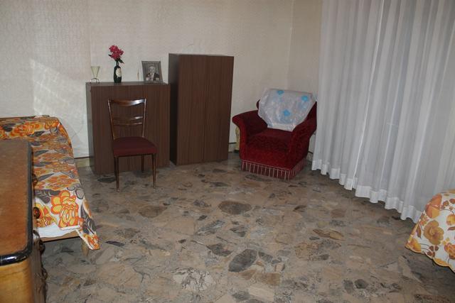 Image No.10-3 Bed House for sale