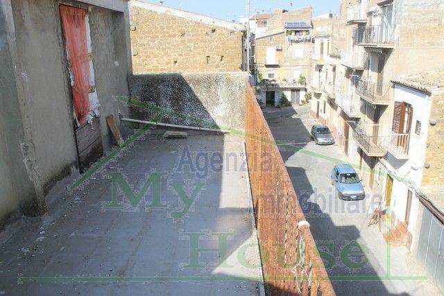 Image No.4-Maison de ville de 3 chambres à vendre à Cianciana