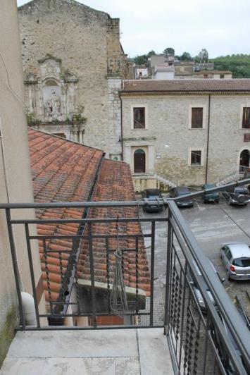 Image No.1-3 Bed Townhouse for sale