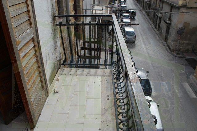 Image No.11-3 Bed Townhouse for sale