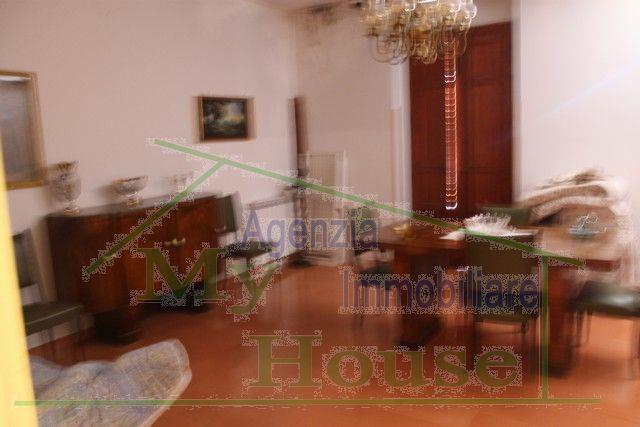 Image No.8-3 Bed Townhouse for sale