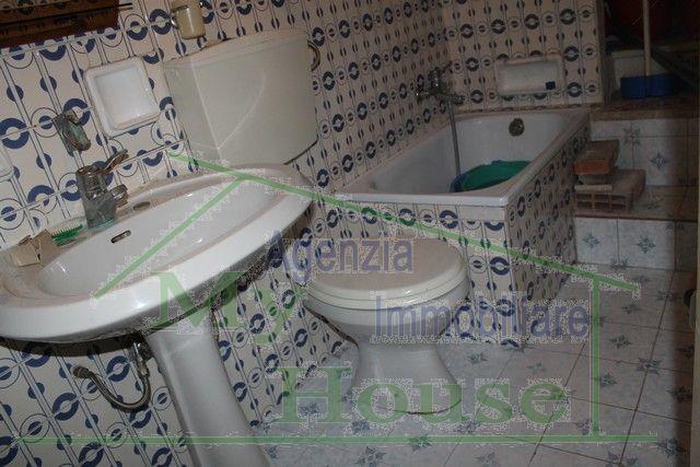 Image No.18-3 Bed Townhouse for sale