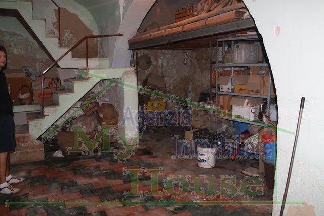 Image No.20-3 Bed Townhouse for sale