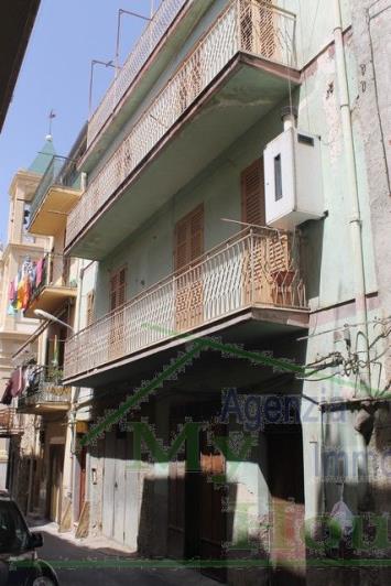 Image No.2-3 Bed Townhouse for sale