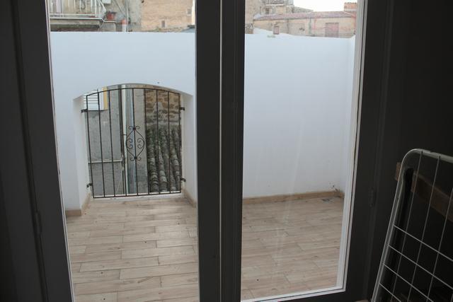 Image No.15-3 Bed Townhouse for sale