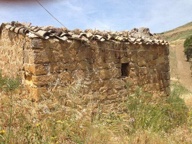 Image No.21-1 Bed Country House for sale