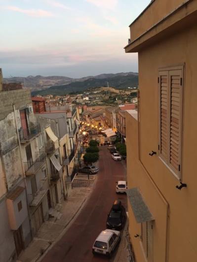 Image No.2-3 Bed Townhouse for sale