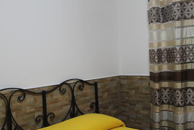 Image No.3-1 Bed House for sale