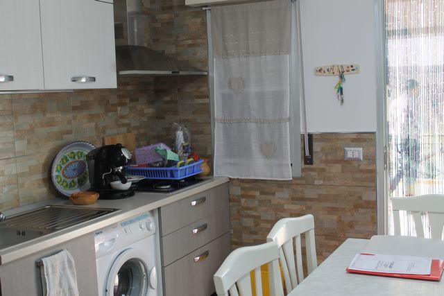 Image No.9-1 Bed House for sale