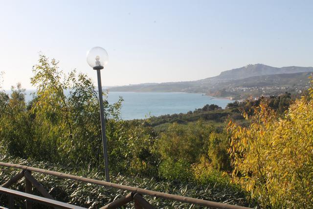 Image No.11-1 Bed House for sale