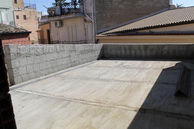 Image No.7-2 Bed Townhouse for sale